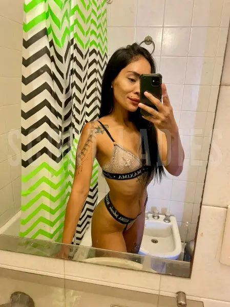 Mia, escort de lujo