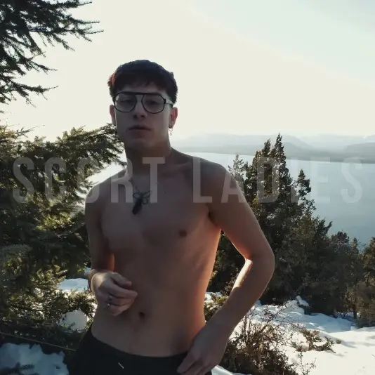 Escort masculino. Hombre fogoso y versátil 