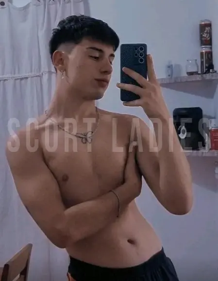 Escort masculino. Hombre fogoso y versátil 