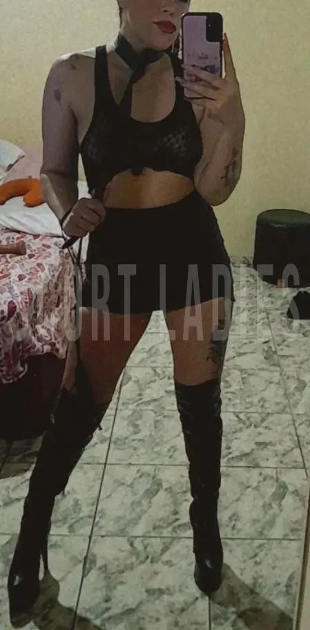 Nahir es una hermosa mujer, escort VIP